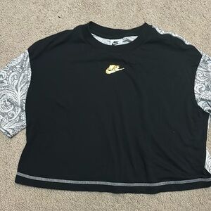 Nike crop tee
